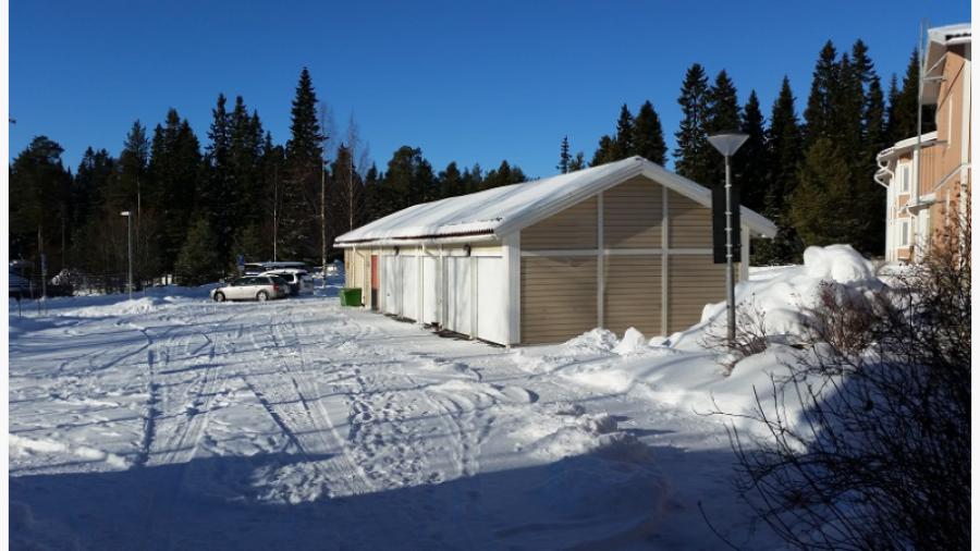 Garage mot Barkvägen och centrum. Foto: Ulla Eriksson
